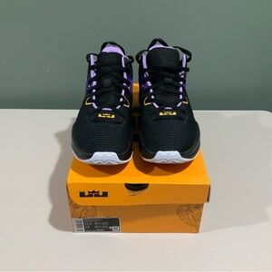 Nike LeBron Witness 7 Lakers